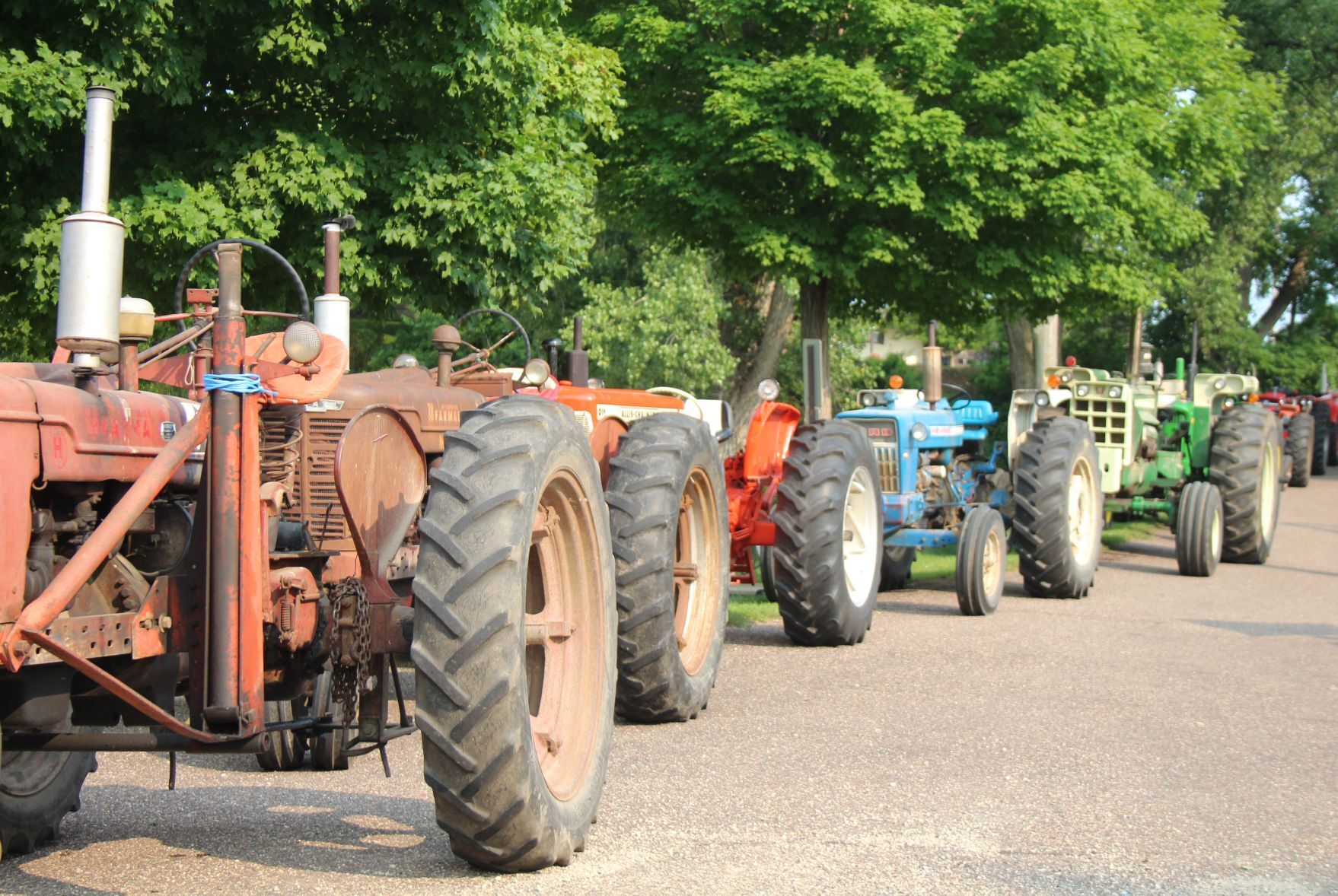 Tractor lineup